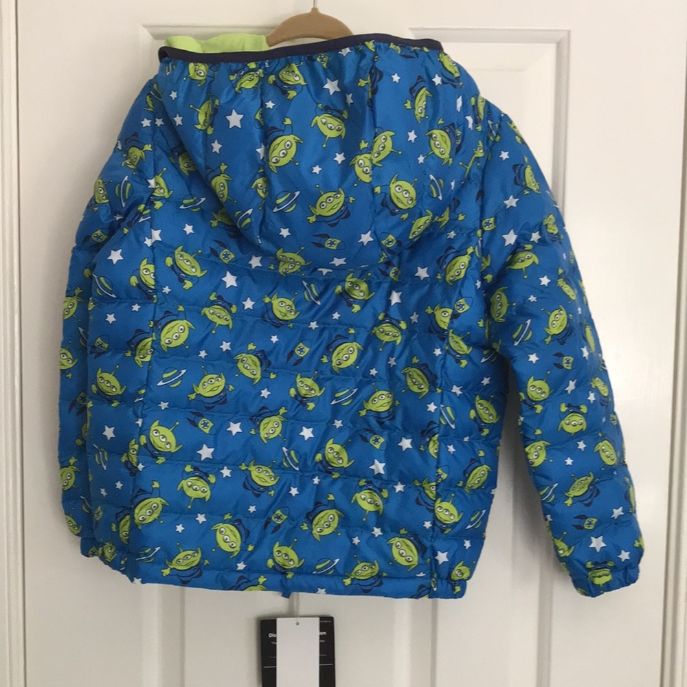 Limited Edition—UNIQLO/DISNEY warm padded parka/jacket/coat - Picture 5 of 5